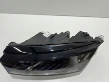 Laden Sie das Bild in den Galerie-Viewer, Frontscheinwerfer Skoda Octavia IV 5E4941015A LED Links Scheinwerfer Headlight SCH6298364675cp