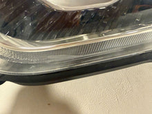 Laden Sie das Bild in den Galerie-Viewer, Frontscheinwerfer Ford Kuga GV41-13W030-CG Links Scheinwerfer Headlight SCH6300170443bk
