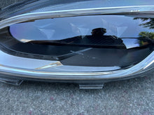 Laden Sie das Bild in den Galerie-Viewer, Frontscheinwerfer Ford Fiesta I L1BB-13E015-GB Links Scheinwerfer Headlight SCH6304186067qd