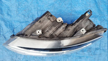 Laden Sie das Bild in den Galerie-Viewer, Frontscheinwerfer VW Polo 6C1941005 1EB012034-01 Links Scheinwerfer Headlight SCH6313244700se
