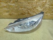 Laden Sie das Bild in den Galerie-Viewer, Frontscheinwerfer Ford Focus F1EB13W030AEA Links Scheinwerfer Headlight SCH6315610293gc