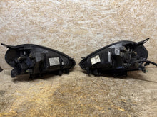 Laden Sie das Bild in den Galerie-Viewer, Frontscheinwerfer Fiat Punto Evo 85122000 Ein Satz Scheinwerfer Headlight SCH6323352136jt
