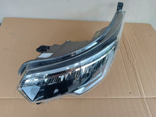 Laden Sie das Bild in den Galerie-Viewer, Frontscheinwerfer Renault Trafic 260601790R Links Scheinwerfer Headlight SCH6326509110cp
