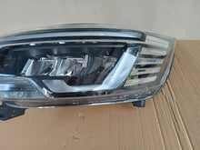Laden Sie das Bild in den Galerie-Viewer, Frontscheinwerfer Renault Trafic 260601790R Links Scheinwerfer Headlight SCH6326509110cp