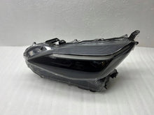 Laden Sie das Bild in den Galerie-Viewer, Frontscheinwerfer Toyota Yaris Cross 899070D010 Links Scheinwerfer Headlight SCH6348910651gs