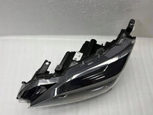 Laden Sie das Bild in den Galerie-Viewer, Frontscheinwerfer Toyota Yaris Cross 899070D010 Links Scheinwerfer Headlight SCH6348910651gs