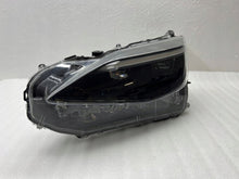 Laden Sie das Bild in den Galerie-Viewer, Frontscheinwerfer Toyota Yaris Cross 899070D010 Links Scheinwerfer Headlight SCH6348910651gs