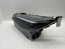 Laden Sie das Bild in den Galerie-Viewer, Frontscheinwerfer Toyota Yaris Cross 899070D010 Links Scheinwerfer Headlight SCH6348910651gs