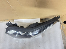 Laden Sie das Bild in den Galerie-Viewer, Frontscheinwerfer Kia Sportage IV 92101F1100 Links Scheinwerfer Headlight SCH6357275112gq