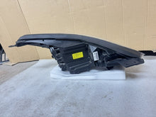Laden Sie das Bild in den Galerie-Viewer, Frontscheinwerfer Kia Sportage IV 92101F1100 Links Scheinwerfer Headlight SCH6357275112gq