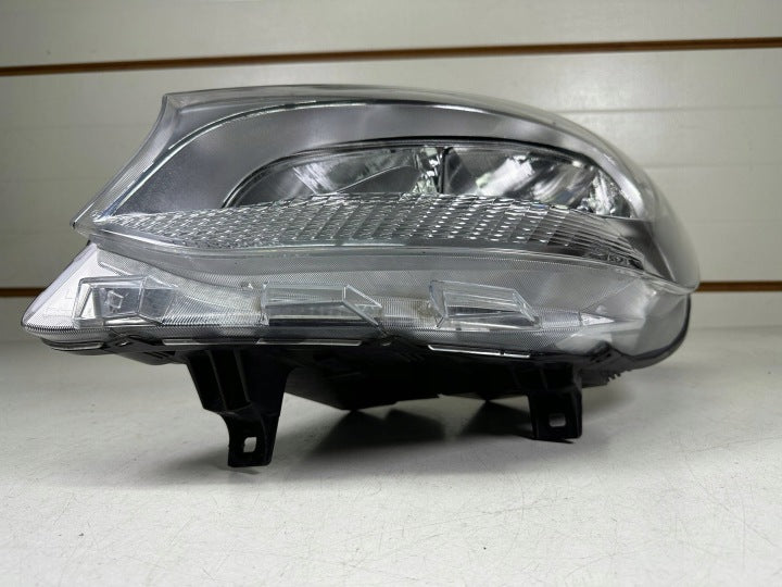 Frontscheinwerfer Mercedes-Benz Sprinter A9109060000 Rechts Headlight SCH6363619939zb