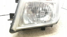 Laden Sie das Bild in den Galerie-Viewer, Frontscheinwerfer Nissan Pathfinder III 26060EB30A Links Scheinwerfer Headlight SCH6367778922if