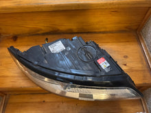 Laden Sie das Bild in den Galerie-Viewer, Frontscheinwerfer Volvo S40 31299614 Links Scheinwerfer Headlight SCH6377968276pp