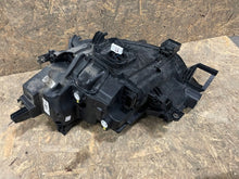 Laden Sie das Bild in den Galerie-Viewer, Frontscheinwerfer VW Id.3 10B941006A Rechts Scheinwerfer Headlight SCH6380301934gl