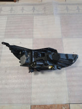Load image into Gallery viewer, Frontscheinwerfer Hyundai I30 92101 G4120 Links Scheinwerfer Headlight SCH6383683084vd