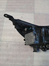 Load image into Gallery viewer, Frontscheinwerfer Hyundai I30 92101 G4120 Links Scheinwerfer Headlight SCH6383683084vd
