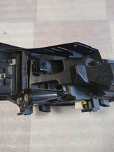 Load image into Gallery viewer, Frontscheinwerfer Hyundai I30 92101 G4120 Links Scheinwerfer Headlight SCH6383683084vd