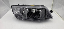 Laden Sie das Bild in den Galerie-Viewer, Frontscheinwerfer Skoda Octavia III 5E1941016B Xenon Rechts Headlight SCH6386865023ws