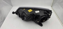 Laden Sie das Bild in den Galerie-Viewer, Frontscheinwerfer Skoda Octavia III 5E1941016B Xenon Rechts Headlight SCH6386865023ws