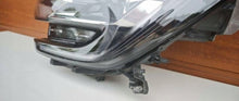 Laden Sie das Bild in den Galerie-Viewer, Frontscheinwerfer Renault Megane IV 260602792R 90060924 Links Headlight SCH6391035464gi
