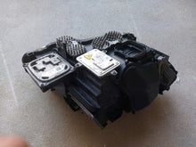 Laden Sie das Bild in den Galerie-Viewer, Frontscheinwerfer BMW E93 E92 7239927 Links Scheinwerfer Headlight SCH6391848899vl
