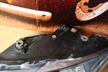 Laden Sie das Bild in den Galerie-Viewer, Frontscheinwerfer Seat Leon 5F1941015 Links Scheinwerfer Headlight SCH6395194879xl