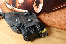Laden Sie das Bild in den Galerie-Viewer, Frontscheinwerfer Seat Leon 5F1941015 Links Scheinwerfer Headlight SCH6395194879xl
