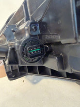 Laden Sie das Bild in den Galerie-Viewer, Frontscheinwerfer Hyundai Bayon 92101Q0600 Links Scheinwerfer Headlight SCH6399520736ud