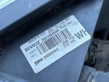 Laden Sie das Bild in den Galerie-Viewer, Frontscheinwerfer Renault Scenic 260601946R 260108453R Ein Satz Headlight SCH6399633704at