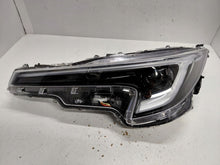 Laden Sie das Bild in den Galerie-Viewer, Frontscheinwerfer Toyota Corolla 81150-02X10 Links Scheinwerfer Headlight SCH6402541570nt