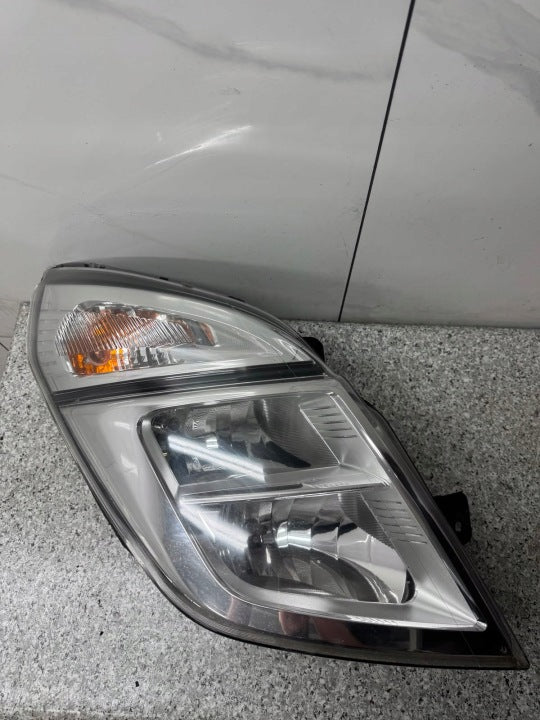 Frontscheinwerfer Nissan Interstar 26010BZ50A Rechts Scheinwerfer Headlight SCH6403735608qb