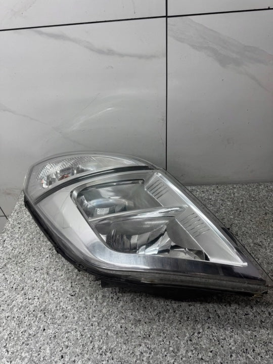 Frontscheinwerfer Nissan Interstar 26010BZ50A Rechts Scheinwerfer Headlight SCH6403735608qb
