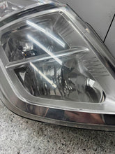Laden Sie das Bild in den Galerie-Viewer, Frontscheinwerfer Nissan Interstar 26010BZ50A Rechts Scheinwerfer Headlight SCH6403735608qb