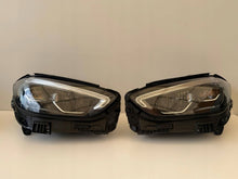 Laden Sie das Bild in den Galerie-Viewer, Frontscheinwerfer Mercedes-Benz A2069068104 Ein Satz Scheinwerfer Headlight SCH6419044268db