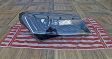 Laden Sie das Bild in den Galerie-Viewer, Frontscheinwerfer Skoda Superb III 3V1941016B Xenon Rechts Headlight SCH6421294362hu