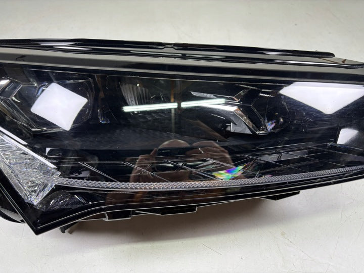 Frontscheinwerfer Skoda Enyaq 5LB941016A LED Rechts Scheinwerfer Headlight SCH6429994021ex