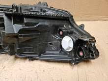Laden Sie das Bild in den Galerie-Viewer, Frontscheinwerfer Toyota 42-119 Rechts Scheinwerfer Headlight SCH6431007294il