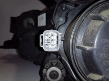 Laden Sie das Bild in den Galerie-Viewer, Frontscheinwerfer Mitsubishi Outlander I ECM92122110 Rechts Headlight SCH6434772755jo