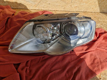 Laden Sie das Bild in den Galerie-Viewer, Frontscheinwerfer VW Passat 3C0941751G Xenon Links Scheinwerfer Headlight SCH6461675209ve
