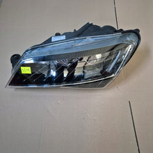 Load image into Gallery viewer, Frontscheinwerfer Skoda Superb 3V1941015B Xenon Links Scheinwerfer Headlight SCH6462785711fp