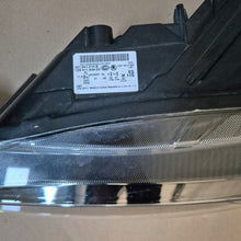 Load image into Gallery viewer, Frontscheinwerfer Skoda Superb 3V1941015B Xenon Links Scheinwerfer Headlight SCH6462785711fp