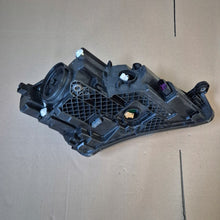 Load image into Gallery viewer, Frontscheinwerfer Skoda Superb 3V1941015B Xenon Links Scheinwerfer Headlight SCH6462785711fp
