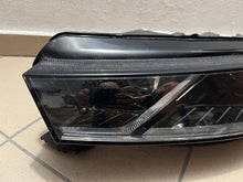 Laden Sie das Bild in den Galerie-Viewer, Frontscheinwerfer Skoda Octavia IV 5E4941015B LED Links Scheinwerfer Headlight SCH6478503128aw