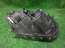 Laden Sie das Bild in den Galerie-Viewer, Frontscheinwerfer Dacia Duster 260602515R Links Scheinwerfer Headlight SCH6499700098zu