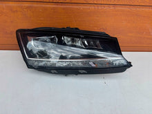 Laden Sie das Bild in den Galerie-Viewer, Frontscheinwerfer Skoda Fabia I 6V1941016F Rechts Scheinwerfer Headlight SCH6518161146to