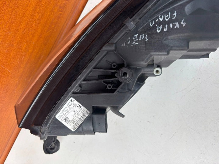 Frontscheinwerfer Skoda Fabia I 6V1941016F Rechts Scheinwerfer Headlight SCH6518161146to