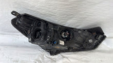Laden Sie das Bild in den Galerie-Viewer, Frontscheinwerfer Hyundai Tucson D7921110A0 Links Scheinwerfer Headlight SCH6521347507bi