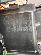 Laden Sie das Bild in den Galerie-Viewer, Frontscheinwerfer Toyota Yaris 212-11BZL-LDEM2 Links Scheinwerfer Headlight SCH6524125866ui