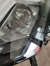 Laden Sie das Bild in den Galerie-Viewer, Frontscheinwerfer Dacia Sandero III 260602561R LED Links Scheinwerfer Headlight SCH6525367159we