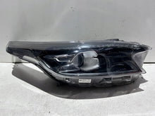Laden Sie das Bild in den Galerie-Viewer, Frontscheinwerfer Kia I J792121080 Rechts Scheinwerfer Headlight SCH6526126036zk